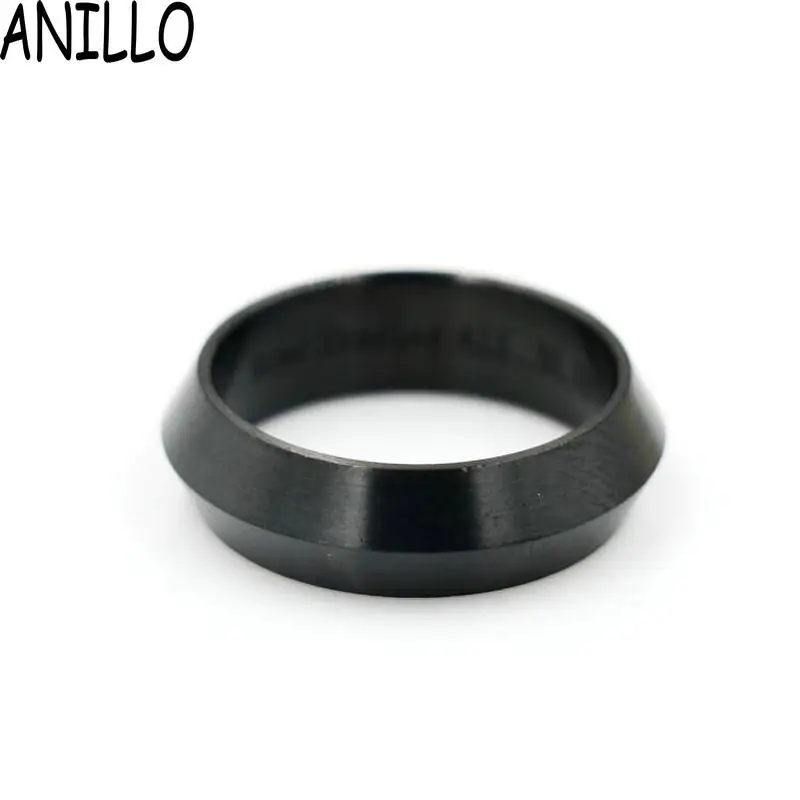 Мужское треугольное кольцо ANILLO черное с акне в простом европейском стиле для