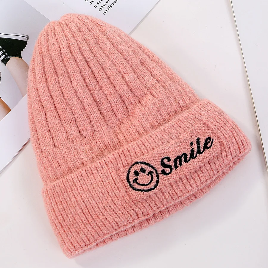COKK Новые простые зимние шапки бини для женщин зимние теплые шапки Skullies Gorros женская шапка с вышитым смайликом плюшевый бархат