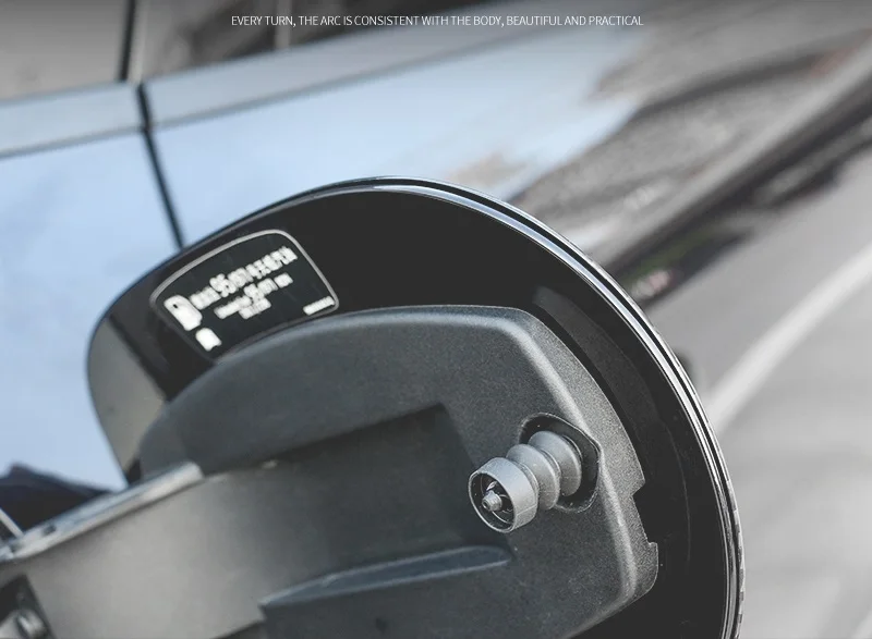 5-Porshe Macan Carbon Fiber Fuel Tank Door Oil cover