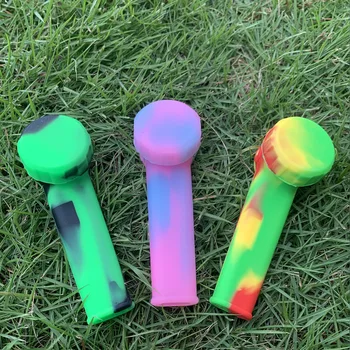 

Fashion Creative With metal bowl Design Colorful Silicone Tobacco Pipe Smoking accessories Random Colors