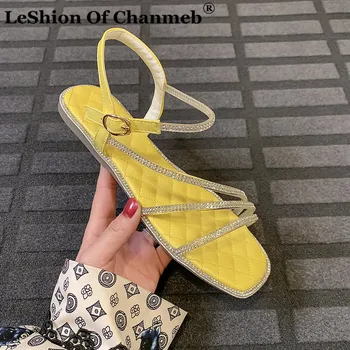 

Chic Crystal Shiny Flat Sandals for Women Ladies Large Size 46 Summer Casual Sandals Woman Quilted Shoes Sandalias De Mujer 2020