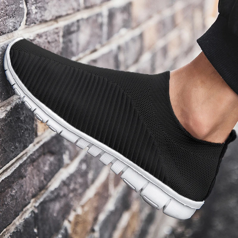 2021 New Summer Walking Shoes Men Light Breathable Sneakers Men Casual Shoes Flats Slipon Sneakers Men Loafers Lovers 3547