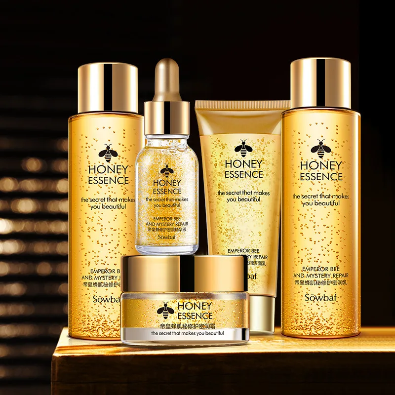

Graft Yan Finland Timor huang feng Muscle Secret Repair Dense Run Five-Piece Cleaning Water Moisturizing Skin Water Cream Essenc