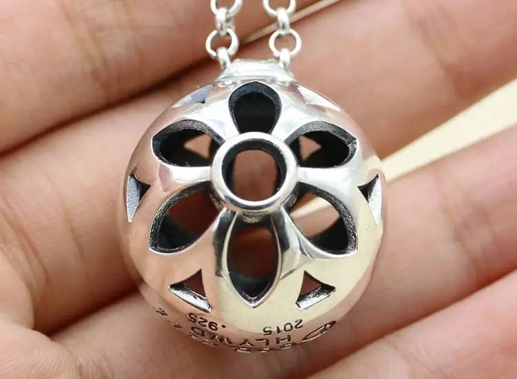 

s925 sterling silver men and women retro Thai silver ball cherry blossom Japanese and Korean sterling silver hollow pendant men