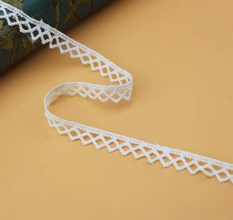 1Yards-Embroidery-Lace-Ribbon-Wide-1cm-Cotton-Lace-Trim-Sewing-Accessories-Lace-Fabric-Wedding-Tulle-Laces (1)