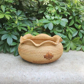 

Rattan Fruit Basket Creative Snacks Candy Storage Basket Natural Handicraft Ornaments