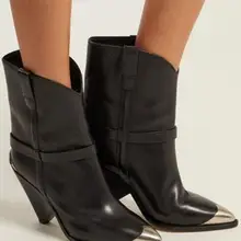 Moraima Snc/новейшие женские ботильоны на шпильках; серебристые кожаные сапоги для верховой езды с острым носком; короткие ботинки для подиума; Цвет черный, белый
