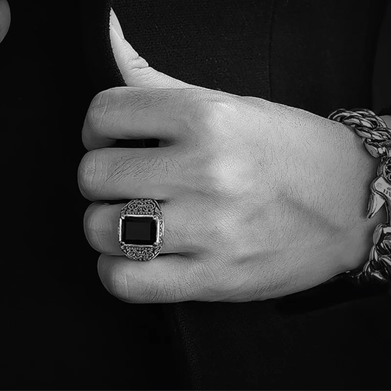 Cena V. YA 925 srebrny pierścień dla mężczyzn kobieta grawerowane czarny cyrkon moda Sterling Thai srebrny pierścień biżuteria