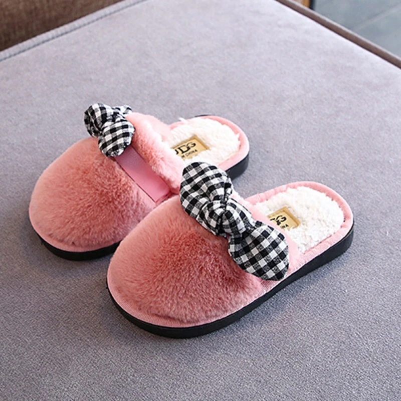 Детские тапочки с милым бантиком; однотонные; с мягкой подошвой; Домашние; теплые; хлопковые; для мальчиков и девочек; зимняя обувь; 3 цвета