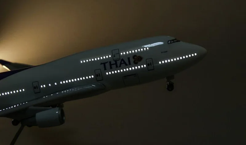 47 см 1/150 масштаб самолет Boeing B747 самолет Таиланд Тайская авиакомпания Модель W светильник и колесо литье под давлением пластиковая Смола самолет подарки