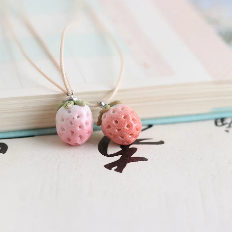 

Korean-style Sweet Simple Cool Hundred Towers Ceramic Stereo Strawberry Necklace Pendant Women's COUPLE'S Students Hanging Decor