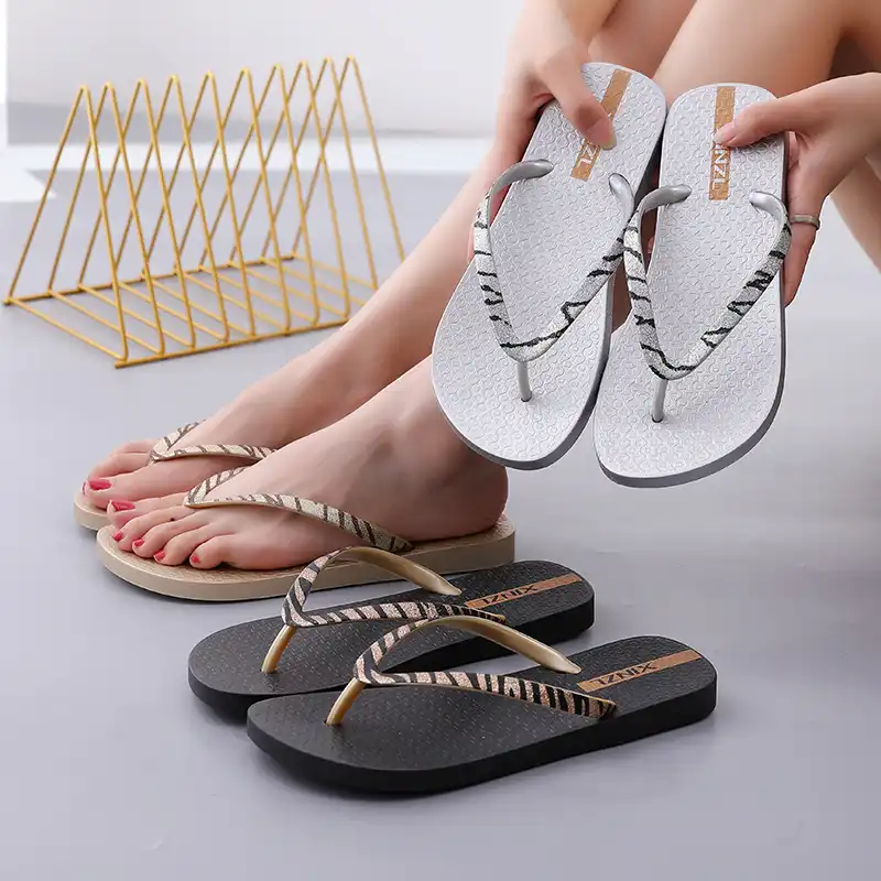 trendy flip flops 2020