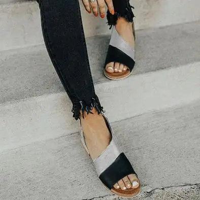 Новые женские плоские сандалии женские модные сандалии-гладиаторы Летние удобные сандалии женские вечерние офисные туфли без застежки - Цвет: Черный