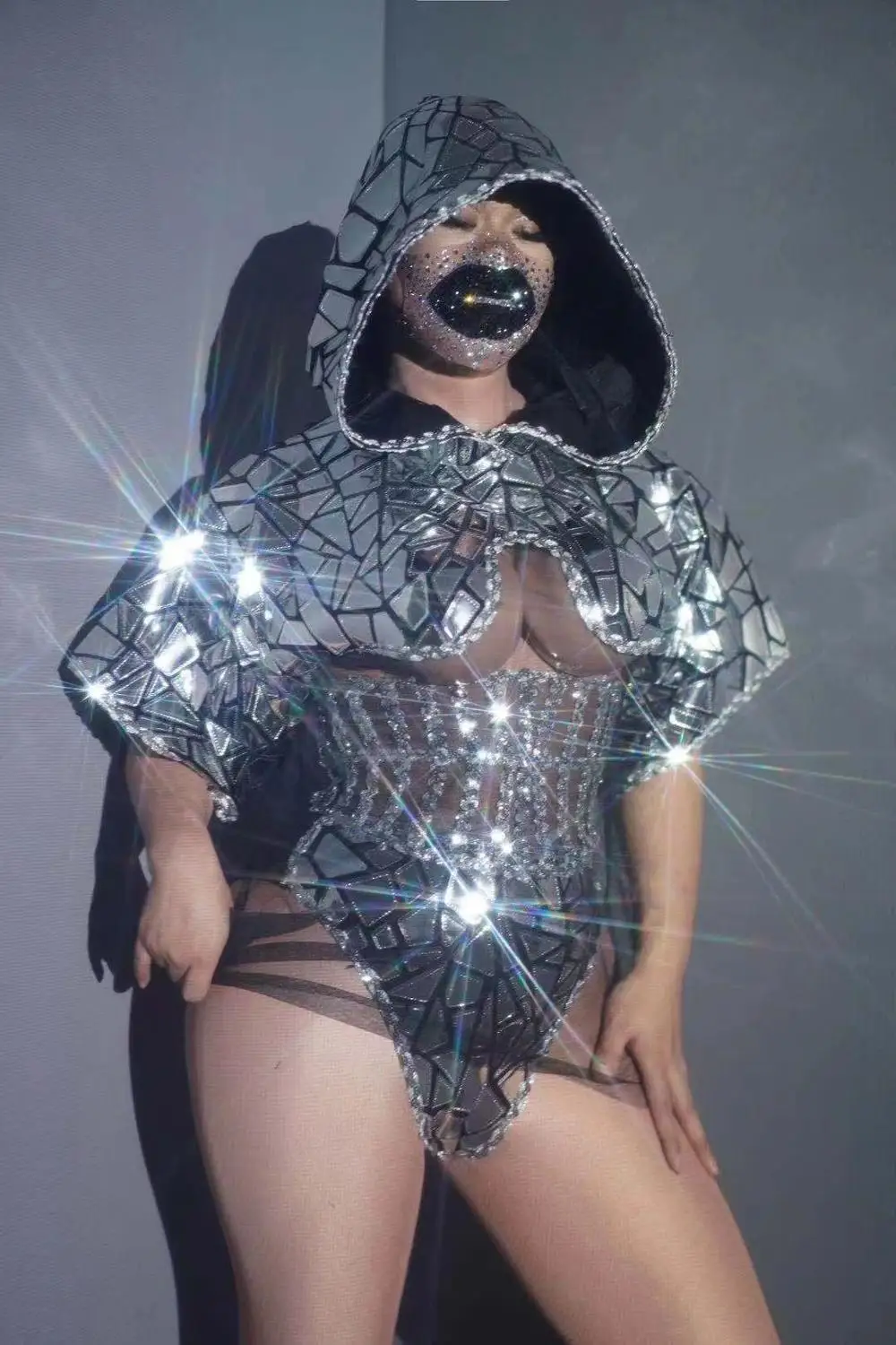 

Black Sequins Shawl Shorts Belt Outfit Women Dancer DS Rock Band Show Wear Prom Party Reflective Novelty Outfit