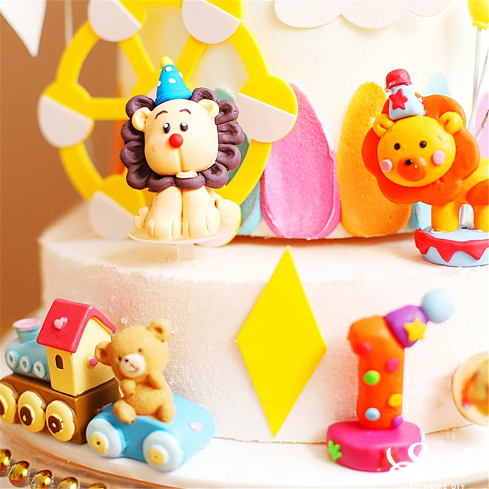 Train Bear Rabbit Circus Clown Lion Cake Toppers Elephant Birthday Party Supplies Straw Bow Kid Baking Supplies Love Gifts