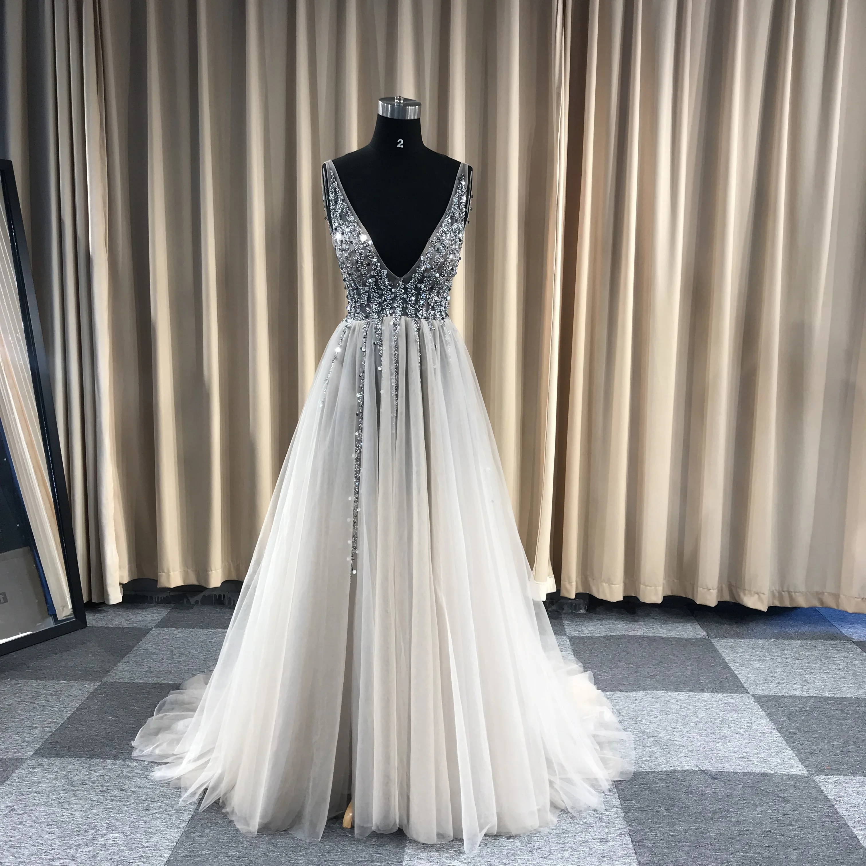 BacklakeGirls Sexy V Neck Tulle Beaded Sequined Evening Dress Sleeveless Backless Split Joint Abendkleider Lange Kristall