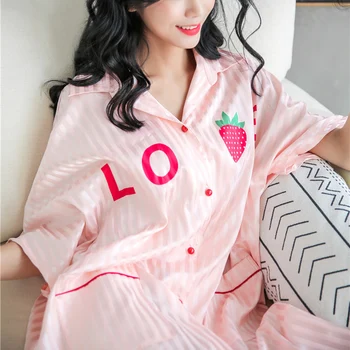 

Sweet Striped Women Robe Long Bathrobe Silky Satin Robes Nightgown Casual Bathrobe Long Sleeved Robe Homewear Sleepwear XA142F