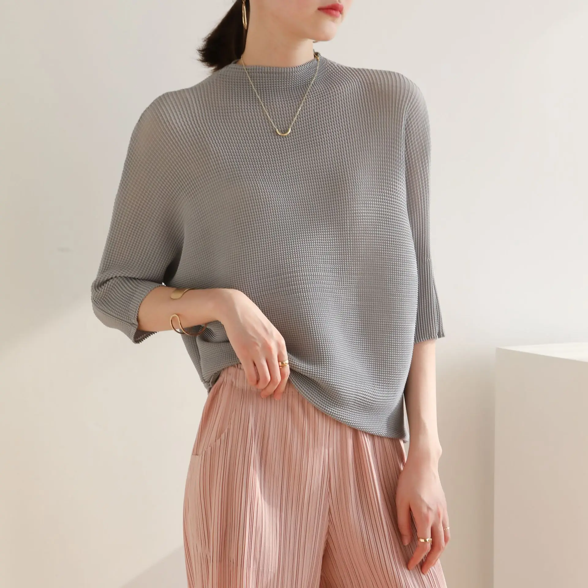 

2022 summer new basic solid color base shirt Miyak fold Fashion plus size thin sweet and versatile casual top for women