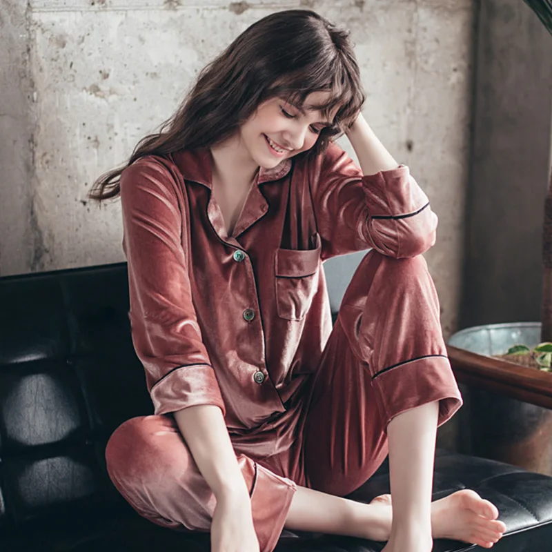 

Yidanna Couple Pajamas Set Polyester Nightwear Long Sleeved Sleepwear Autumn and Winter Sleep Clothing Gold Velvet Nighties Suit
