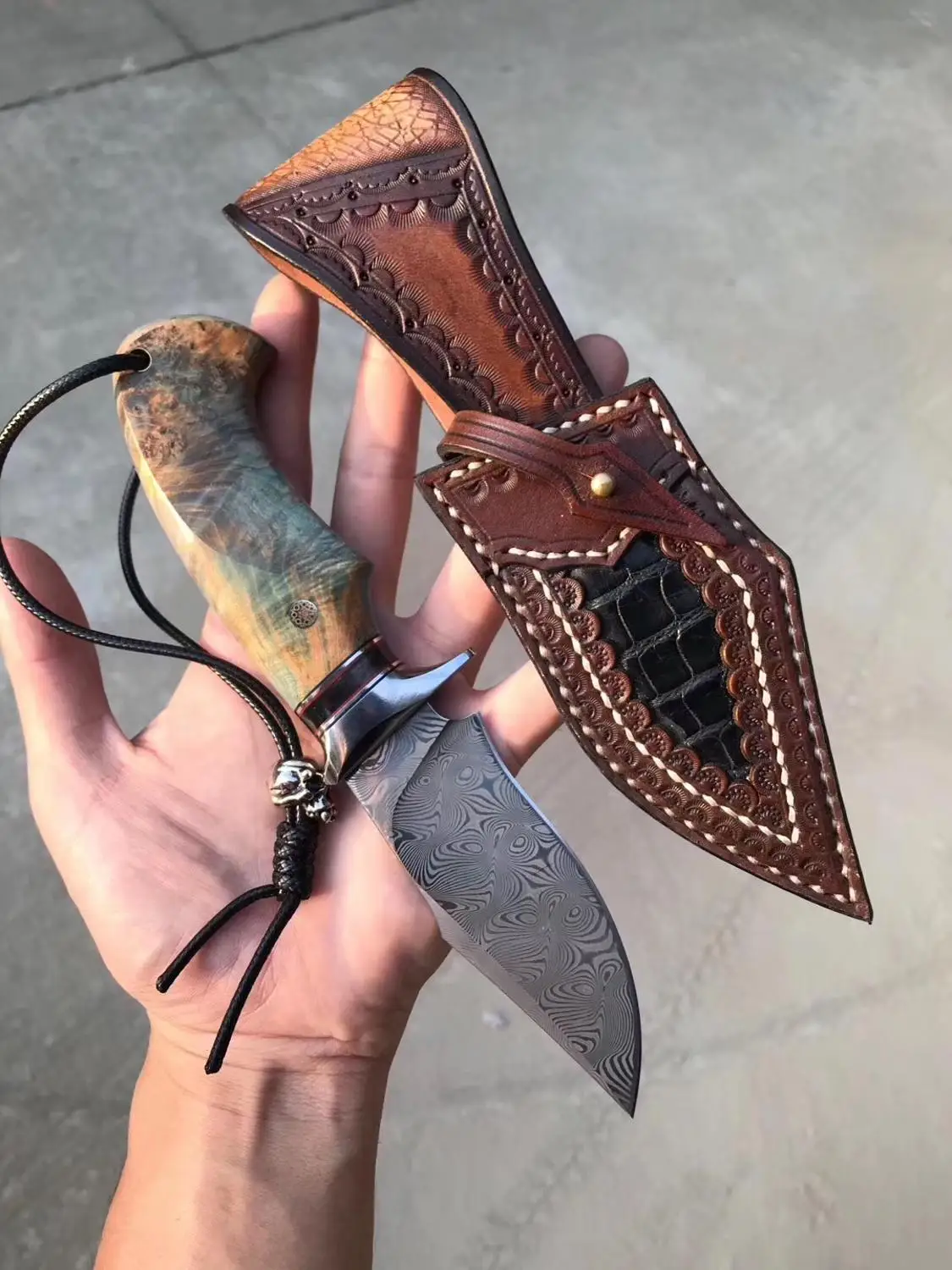 

Fixed blade Hunting Knife Handmade forged Damascus Steel camping knifeblade 62HRC leather handle survival Tactical EDC tool