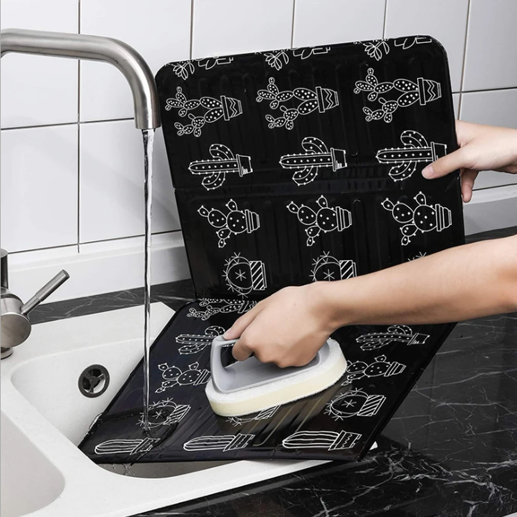 Aluminum Foil Oil Block Oil Barrier Stove Cook Cactus Printed Anti-Splashing Baffle Heat Insulation Utensils Kitchen Guard