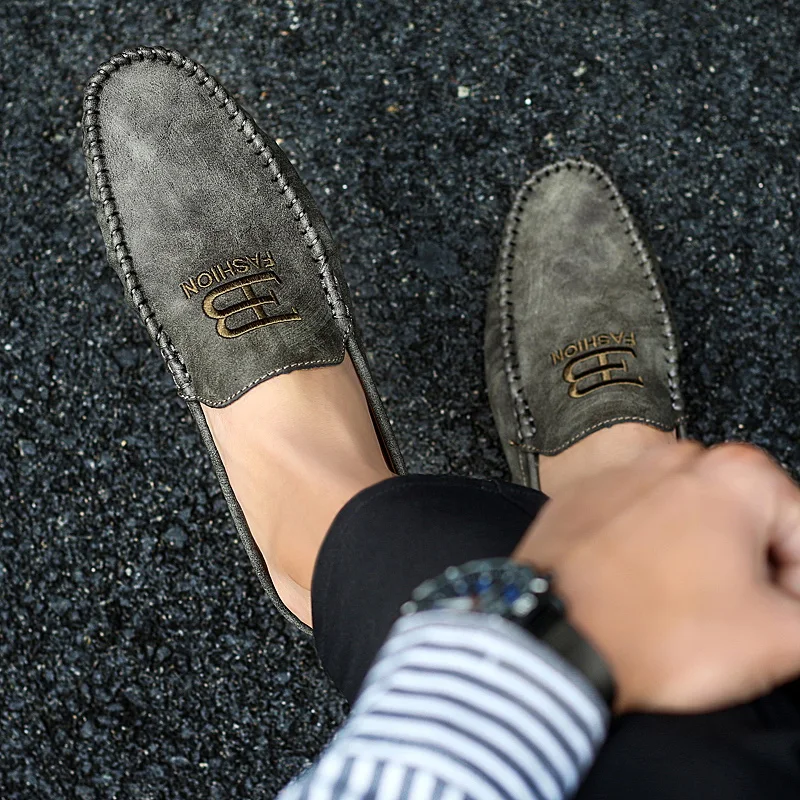 Классические дизайнерские лоферы; Мужская обувь; нескользящая обувь на плоской подошве для мужчин; обувь без застежки; Модные мужские Тапочки