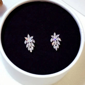 

Cute Tiny Exquisite Leaves Crystal Earring Transparent Bling Zircon Stud Earring Feminia Anti-allergy Jewelry Accessories