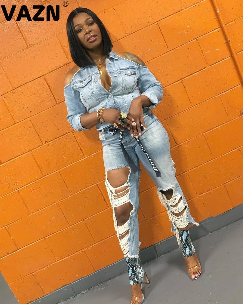 VAZN New Fashion spring sexy lady blue long jeans mid waist button fly hole casual jeans young girl popular chic cool jeans