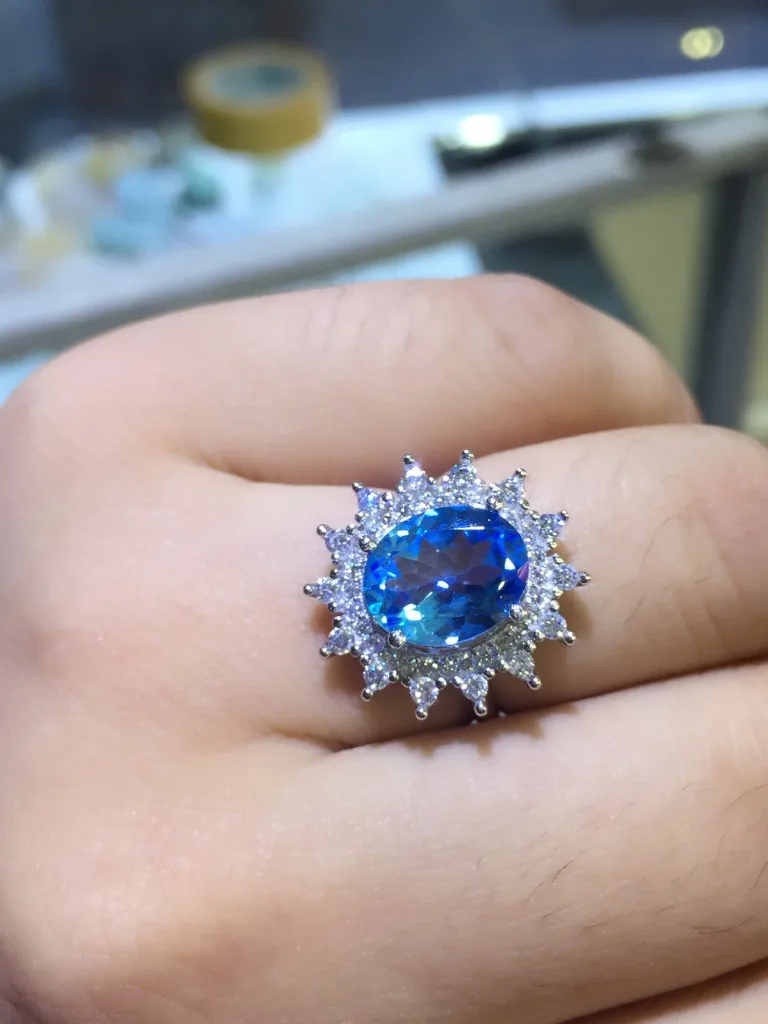 Изысканное женское серебряное кольцо с голубым топазом, натуральный камень, серебро 925 пробы, хороший цвет, подарок на день рождения, Овальный подарок на год
