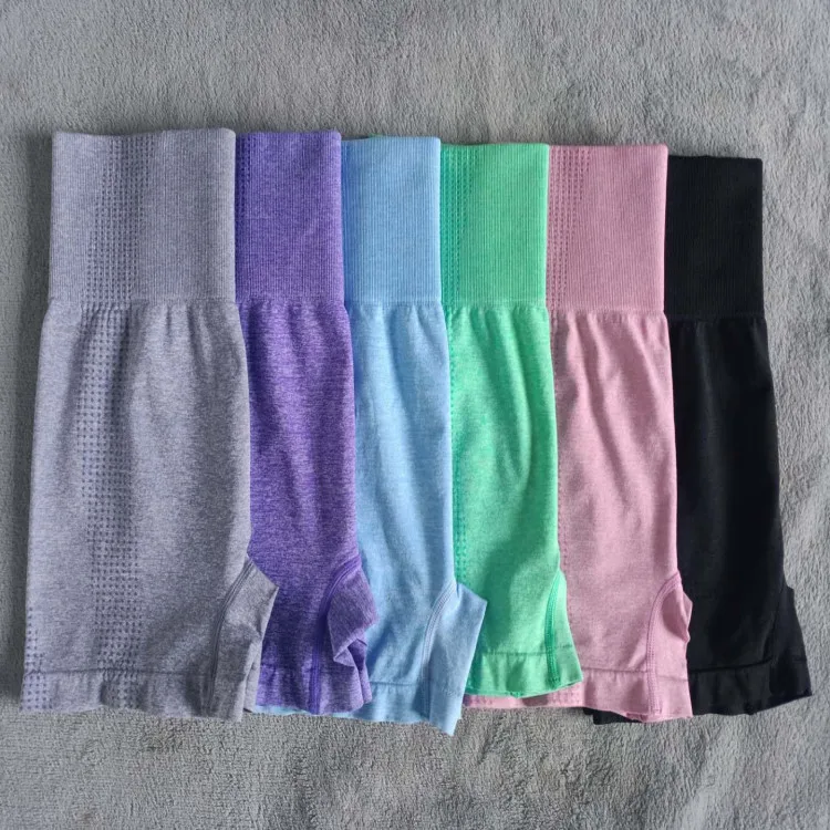 

2020 Cross Border New Style Dotted Shorts Running Sports Fitness Tight Bum Lift Shorts Shorts Europe and America Seamless Yoga C