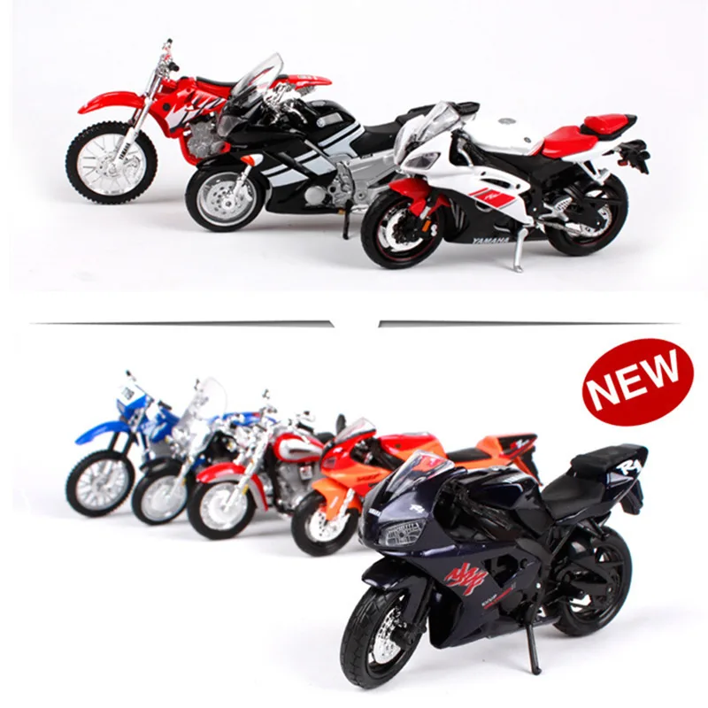 

Maisto 1:18 Yamaha 2001 Road Star Silvardo original authorized simulation alloy motorcycle model toy car