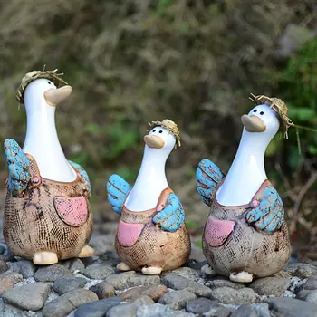 

3 Pcs Simple Desktop Ornament Ceramic Duck Mini Sculpture Straw Hat Decor Modern Craft for Home Office Garden Decor