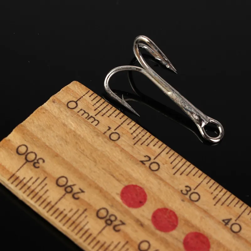 50pcs/Box Fishing Hook Antirust Treble Hooks Tackle Carbon Steel Lure