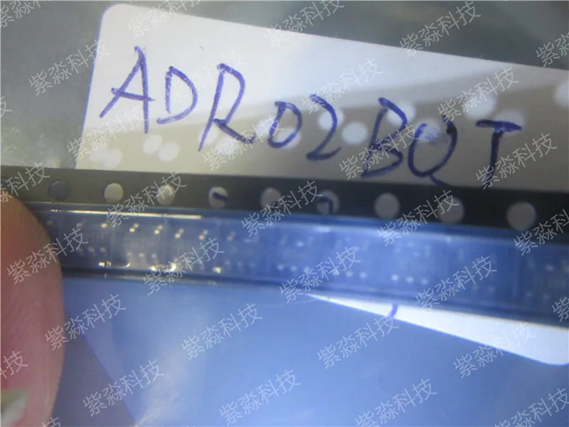Чип ADR02BUJ эталон напряжения Ultracompact Prec 5V