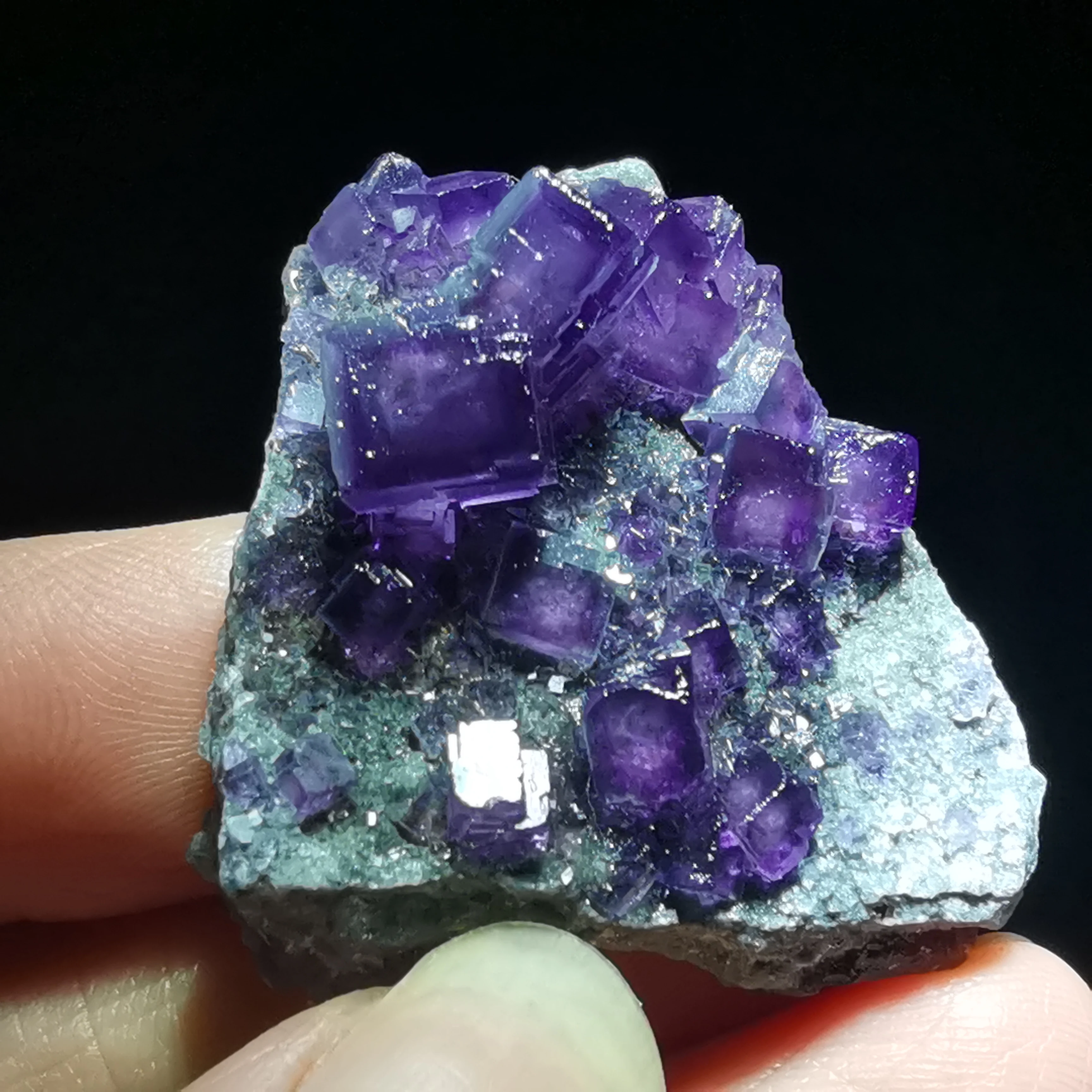 

Natural rare purple fluorite mineral specimen healing demagnetizing energy crystal teaching home decoration QUARTZ GEM