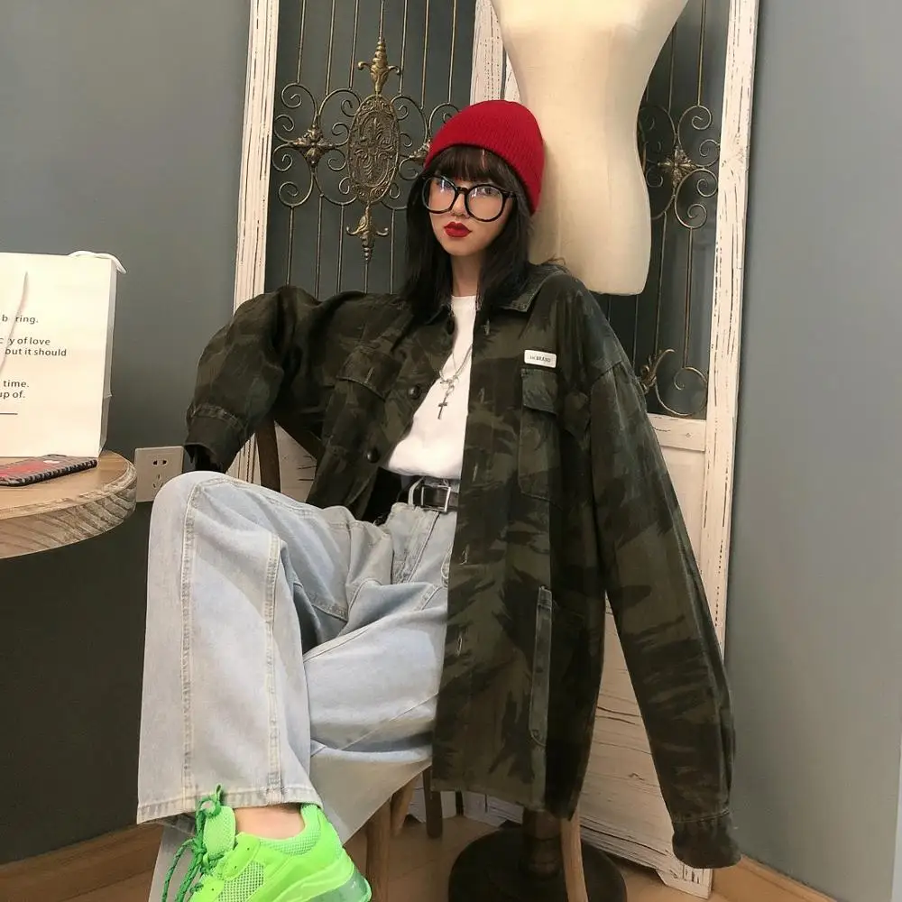

Camouflage jacket for women in autumn 2019 New Vintage Style coat graffiti for old loose BF denim jackets