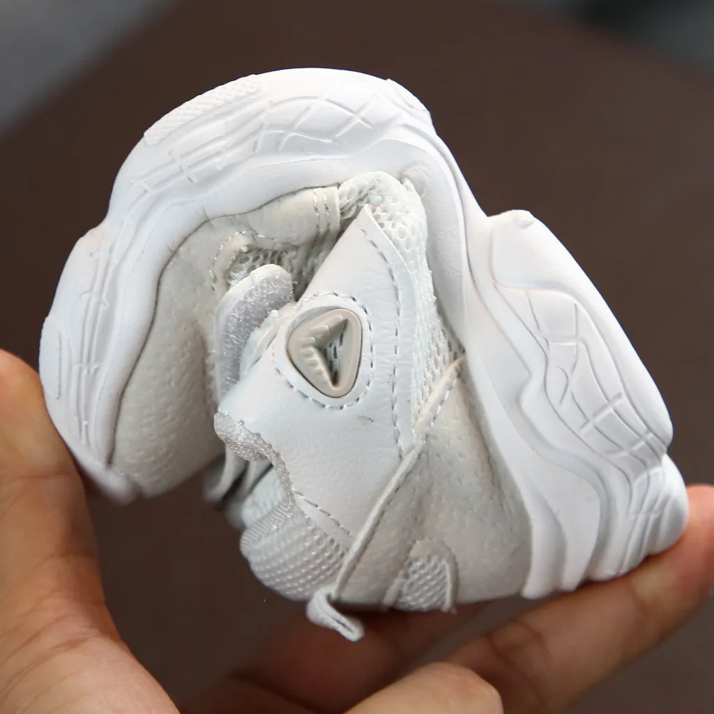 Модные детские кроссовки для бега с мягкой подошвой мальчиков и девочек Детская