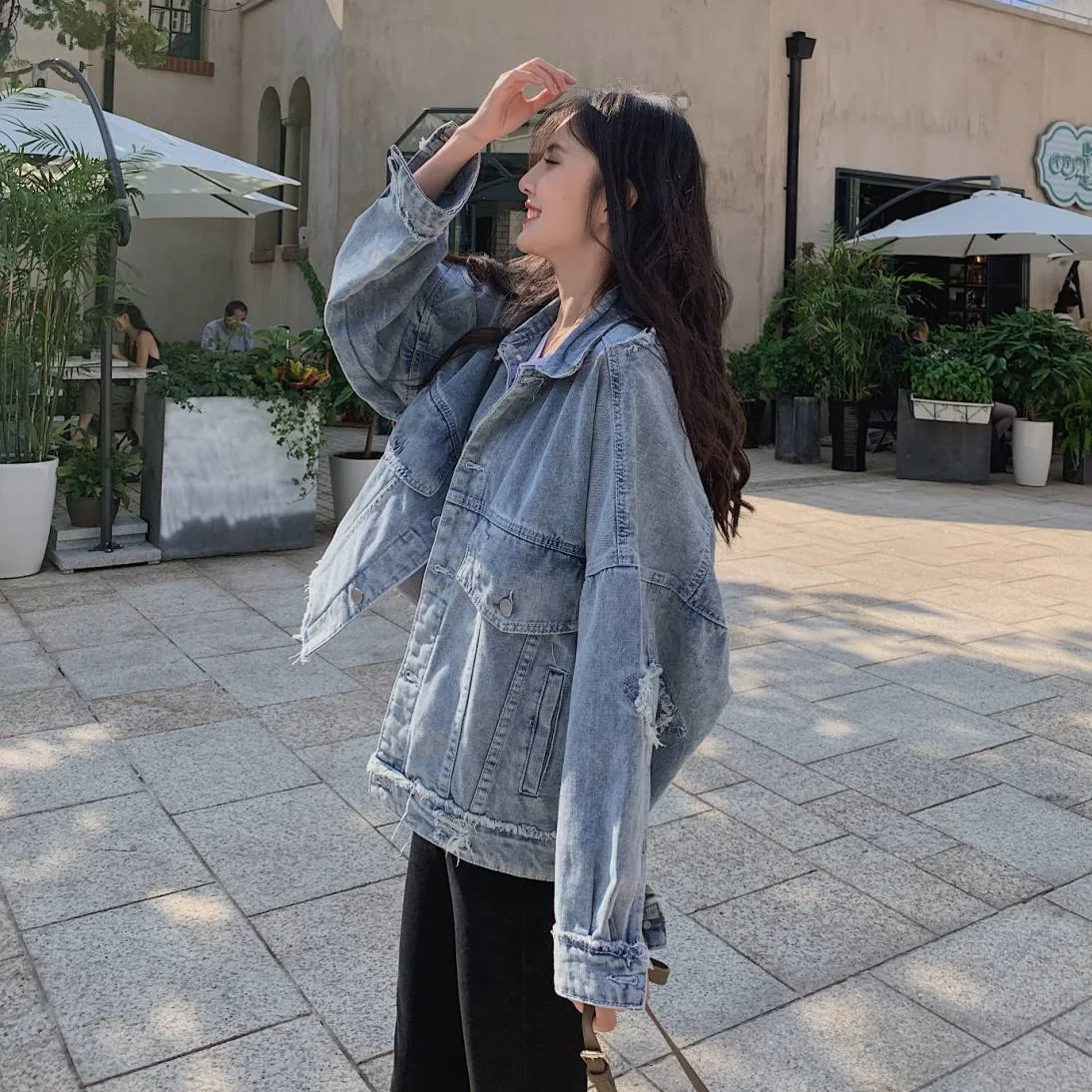 

Photo Shoot INS Scheming Tops Sense of Design Fold-down Collar Loose-Fit Casual BF Wash Old with Holes Denim Jacket Short Jacket