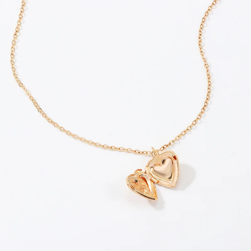 11592225697_1777934208