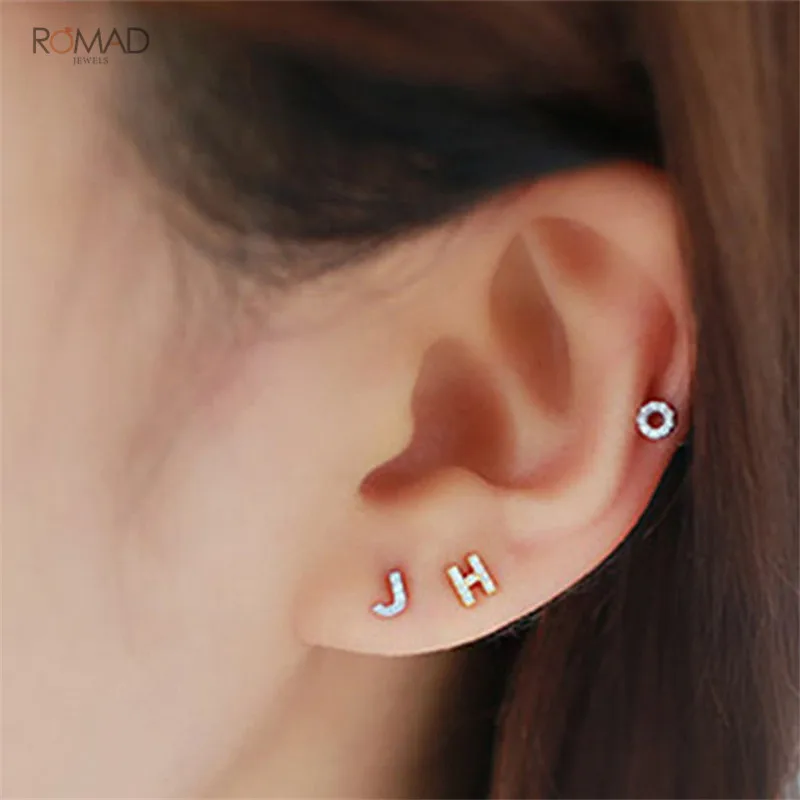 Romad мини A-Z Pendientes Iniciales письмо серьги S925 серебряные серьги-гвоздики со стразами из