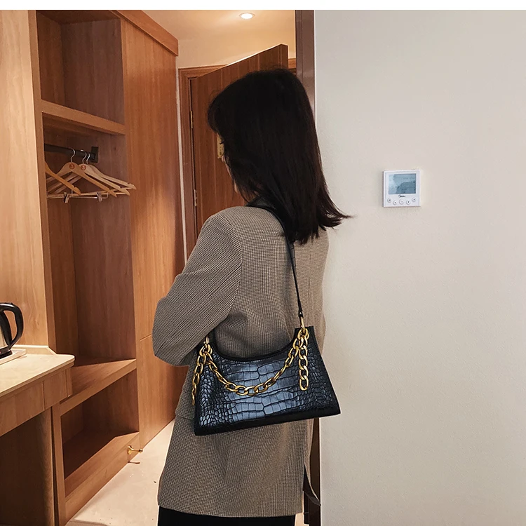 Casual Alligator Chain Handbags Women Crocodile Pattern Shoulder Bags Women PU Leather Underarm Package Female Purse Clutch Hot