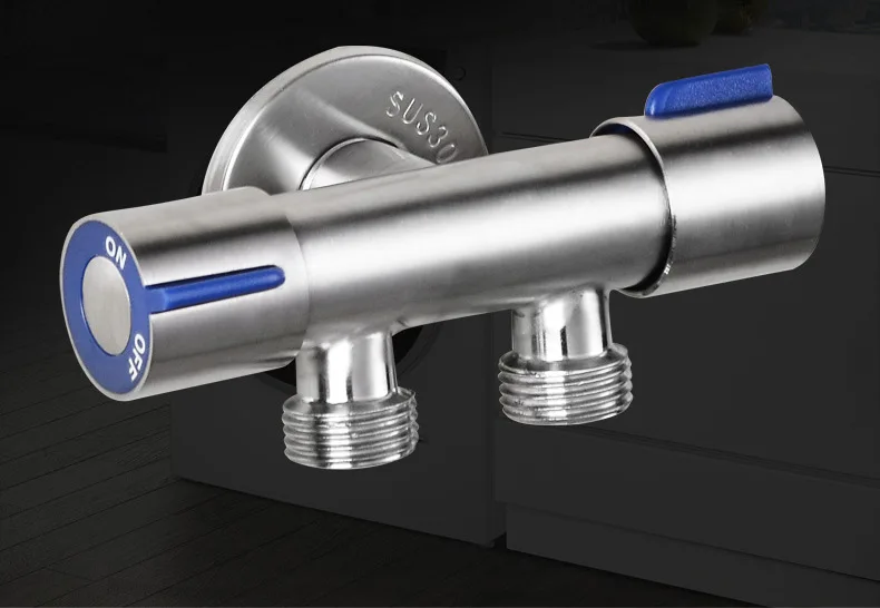 12592765548_1831566324