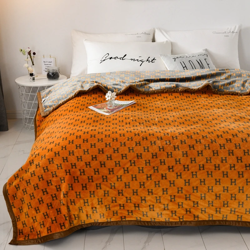 

Letter H luxury blanket soft printing and dyeing coral blanket sofa sleeper car warm blanket soft and comfortable quality assura