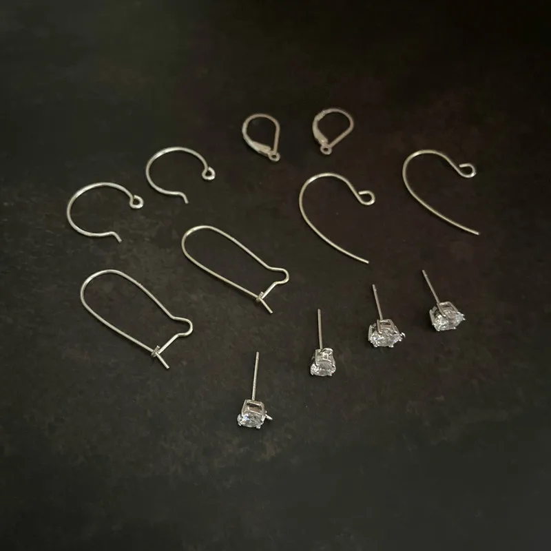 

Серьги-кольца из серебра 925 пробы с цирконом, 1 шт.