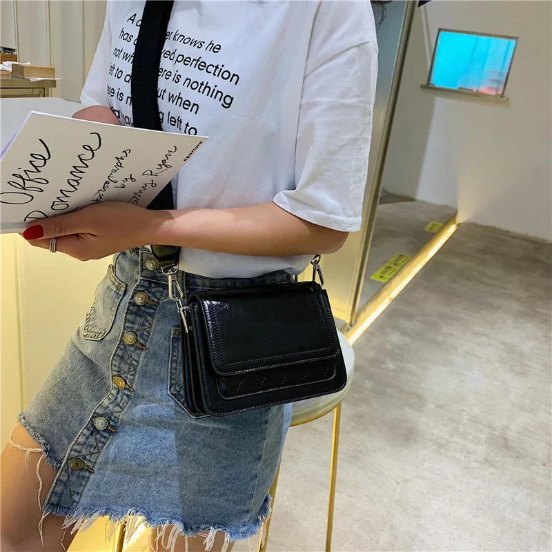 

New-style retro small-bag women 2019 new summer 100-net red small black-bag broadband