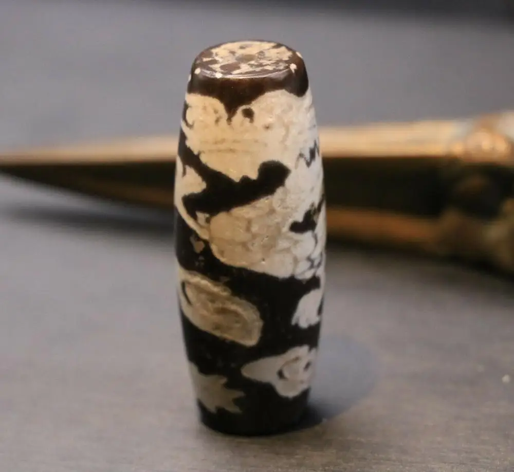 

Treasure Magic LKbrother Power Energy Tibetan Old Agate Dragon Chasing Lucky Cloud Drum Shape dZi Bead AA