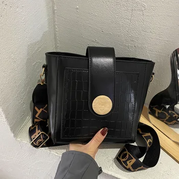 

Luxury Women Messenger Bags Designer Crossbody Casual Shoulder Satchel Stone Pattern Leather Fashion Retro Underarm Handbag