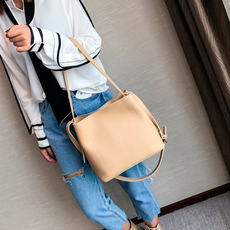 

Women Bag Leather Handbag 2019 Designer Brand Luxury Large Capacity Solid Color Simple PU Leather Shoulder Crossbody Women Bag