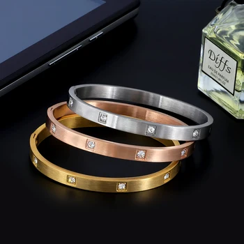 

New Brand Women Square Crystal Charm Bangles Open Cuff Design Stainless Steel Crystal Bracelets Luxury Jewelry for Wedding