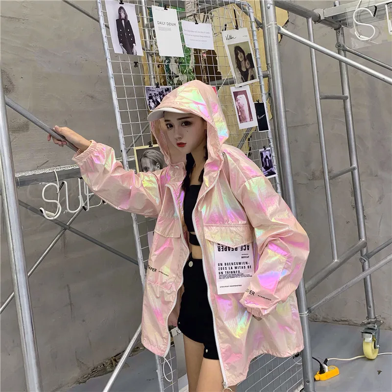 Harajuku Женская красочная Повседневная куртка летняя Блестящая Глянцевая куртка с капюшоном Солнцезащитная верхняя одежда серебристо-белый розовый верхняя одежда плюс размер Femme